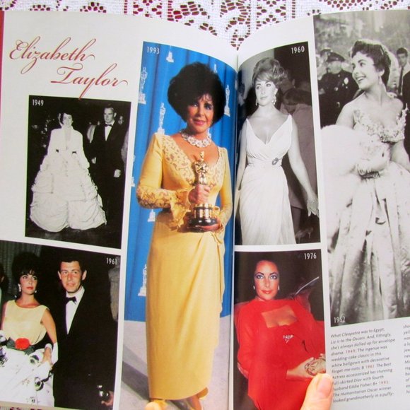 AUDREY HEPBURN - OSCAR STYLE - PEOPLE MAGAZINE - 75 YEARS OF HOLLYWOOD GLITTER - Picture 4 of 11